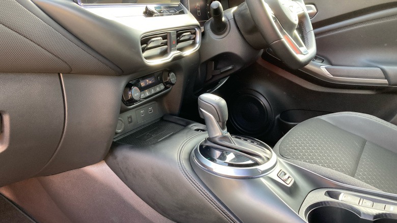 Nissan Juke 1.6 Hybrid N-Connecta 5dr Auto Hybrid Hatchback